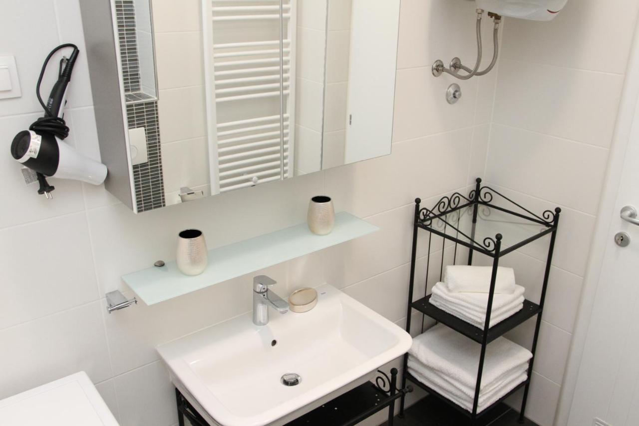 Apartment Biondic - Villa Sunce Senj  Buitenkant foto